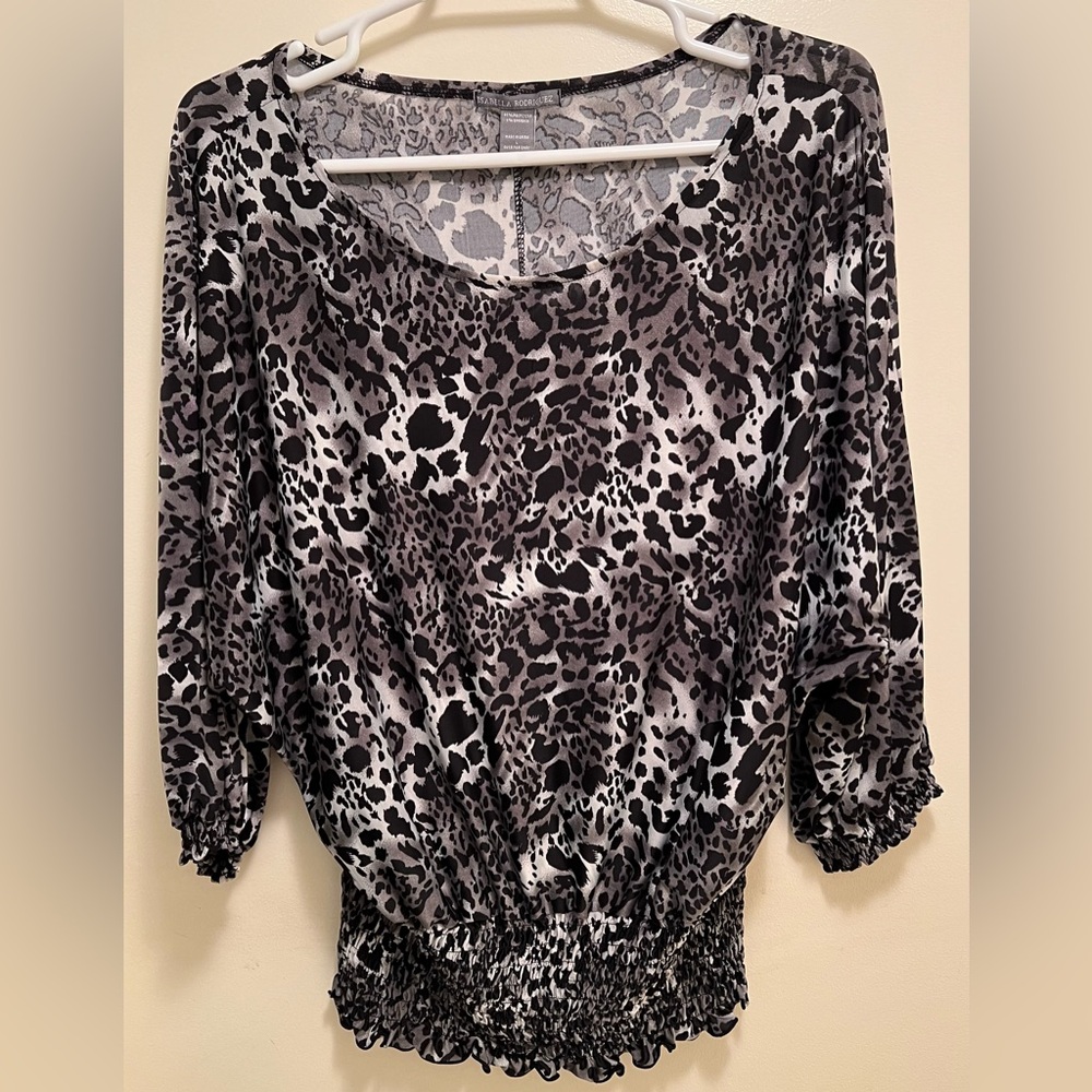 Brand: Isabella Rodriguez, Style: animal print, Condition: like new